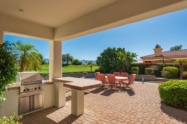 136 Royal Saint Georges Way, Rancho Mirage, CA 92270