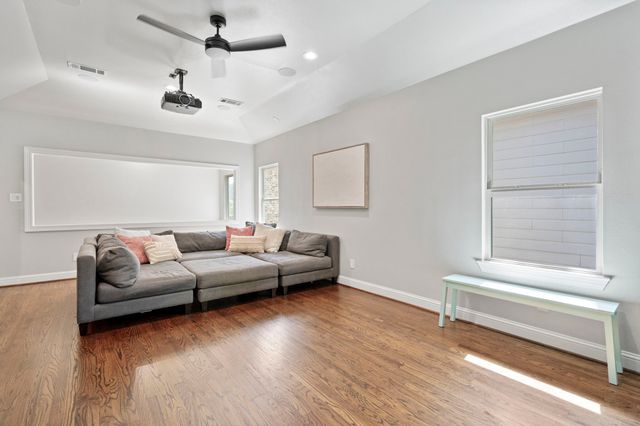 6011 Goodwin Avenue, Dallas, TX 75206