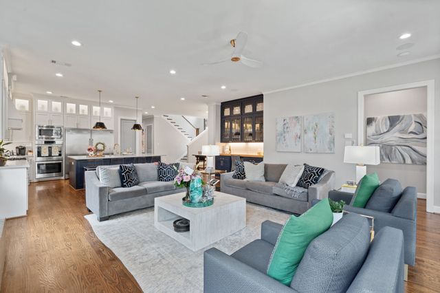 6011 Goodwin Avenue, Dallas, TX 75206