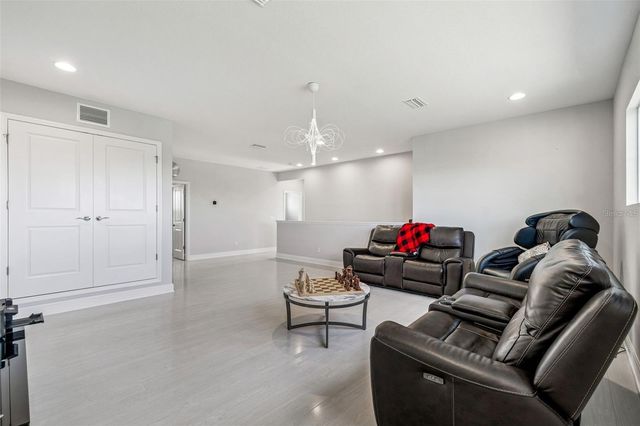 10863 RUSTIC TIMBER LOOP, San Antonio, FL 33576