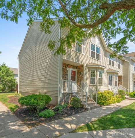8 Ashley Court, Franklin Twsp, NJ 08873