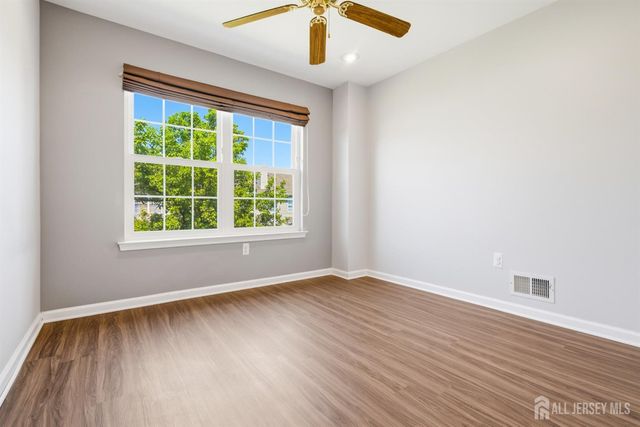8 Ashley Court, Franklin Twsp, NJ 08873