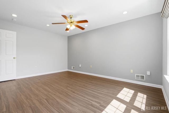 8 Ashley Court, Franklin Twsp, NJ 08873