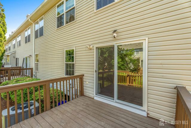 8 Ashley Court, Franklin Twsp, NJ 08873