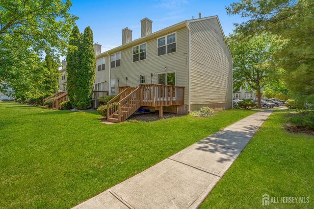 8 Ashley Court, Franklin Twsp, NJ 08873