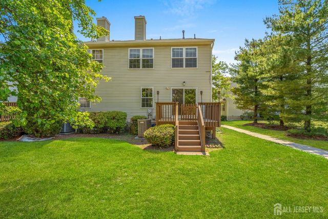 8 Ashley Court, Franklin Twsp, NJ 08873
