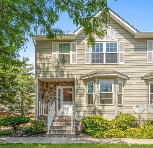 8 Ashley Court, Franklin Twsp, NJ 08873