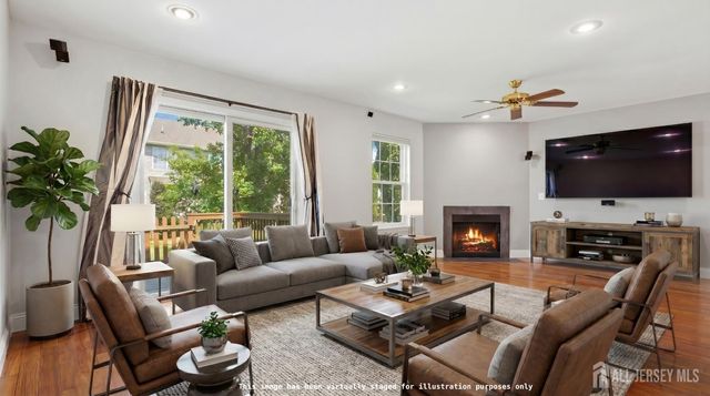 8 Ashley Court, Franklin Twsp, NJ 08873