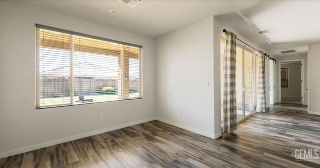 9713 Blountsville, Bakersfield, CA 93311