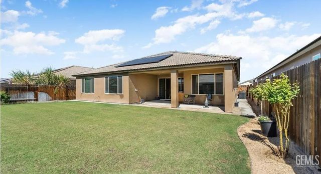 9713 Blountsville, Bakersfield, CA 93311