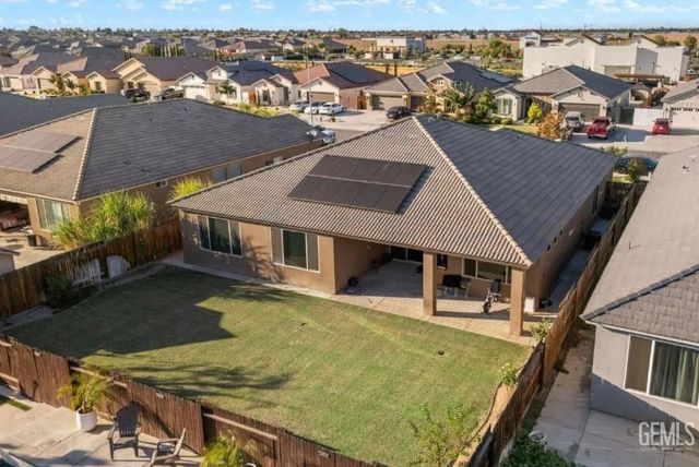 9713 Blountsville, Bakersfield, CA 93311