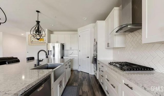 9713 Blountsville, Bakersfield, CA 93311