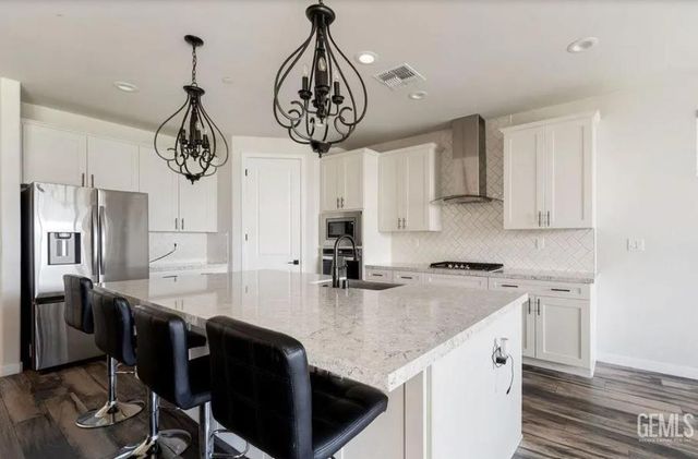 9713 Blountsville, Bakersfield, CA 93311