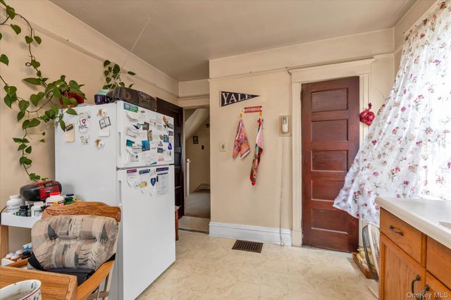173 Cleveland Avenue, Mineola, NY 11501