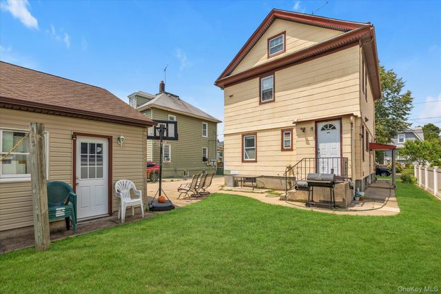 173 Cleveland Avenue, Mineola, NY 11501