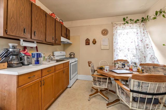 173 Cleveland Avenue, Mineola, NY 11501