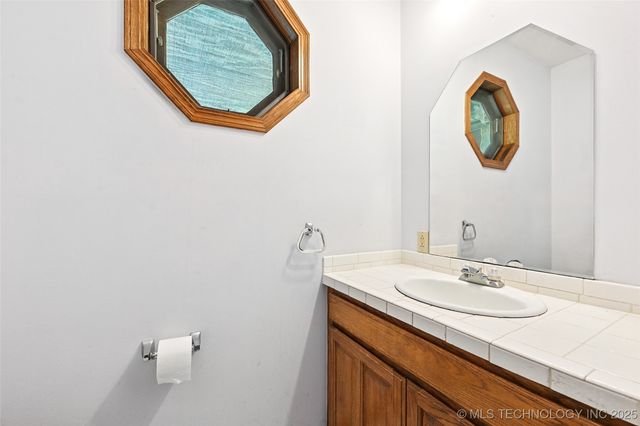 32069 Meadow Lane, Mannford, OK 74044