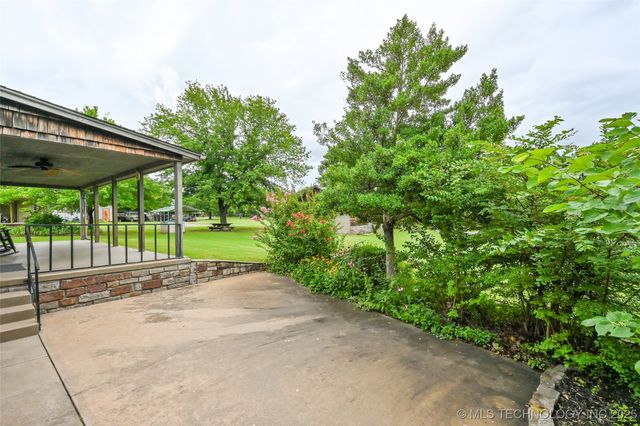 32069 Meadow Lane, Mannford, OK 74044