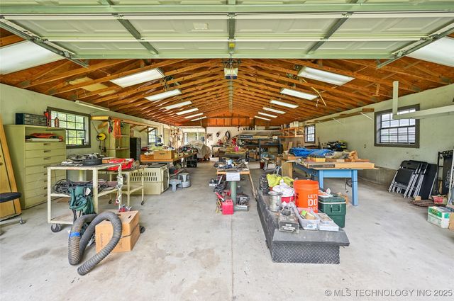 32069 Meadow Lane, Mannford, OK 74044