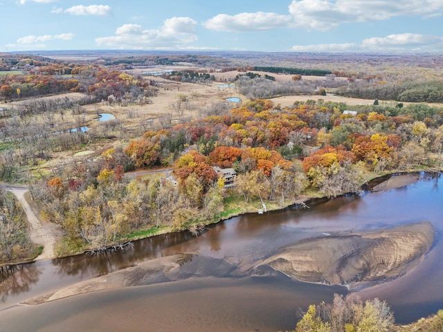 N5620 Thunderbird Road, Portage, WI 53901