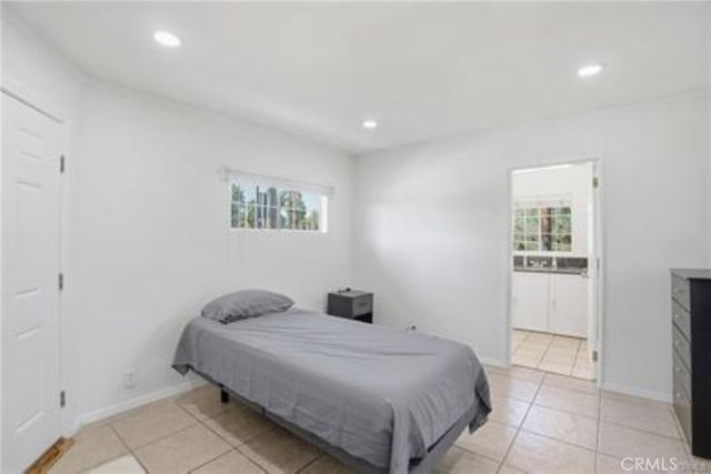 7958 Tampa, Reseda, CA 91335