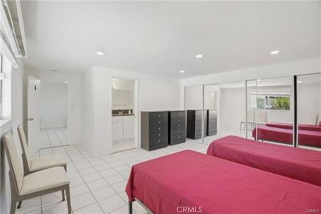 7958 Tampa, Reseda, CA 91335