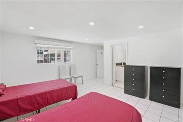 7958 Tampa, Reseda, CA 91335