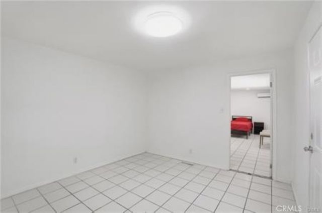 7958 Tampa, Reseda, CA 91335