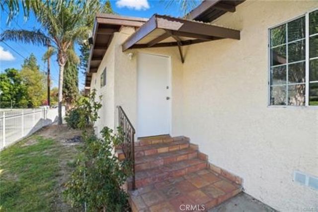 7958 Tampa, Reseda, CA 91335