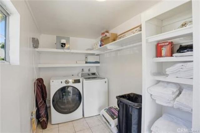 7958 Tampa, Reseda, CA 91335