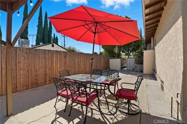 7958 Tampa, Reseda, CA 91335