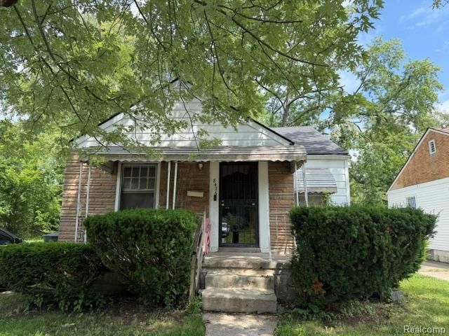 8426 Auburn Street, Detroit, MI 48228