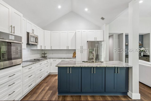 17 Balsams Ct, Hilton Head Island, SC 29926