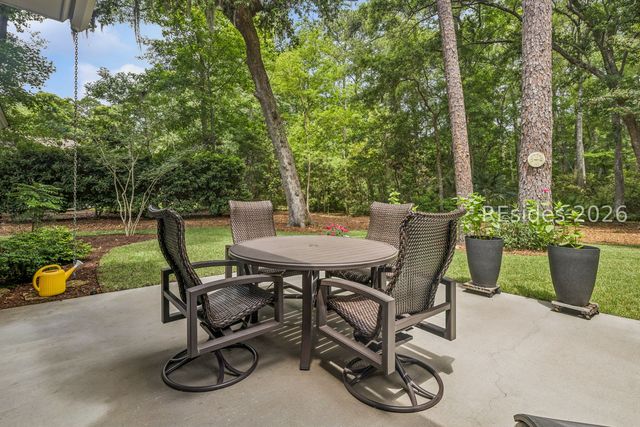 17 Balsams Ct, Hilton Head Island, SC 29926