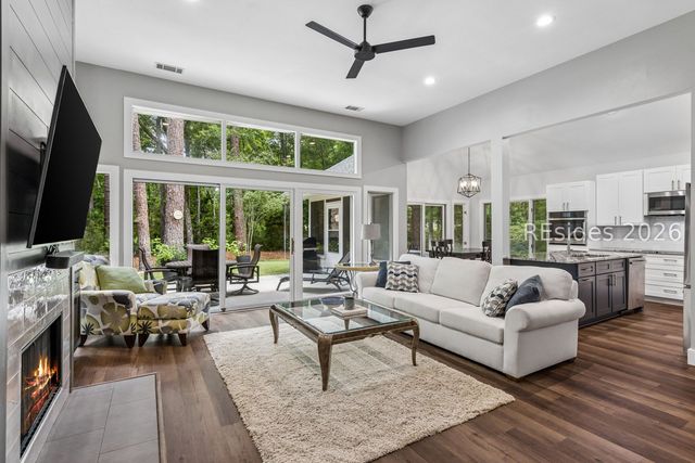 17 Balsams Ct, Hilton Head Island, SC 29926
