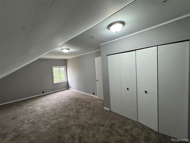 3165 Alpine Road, Troy, MI 48084