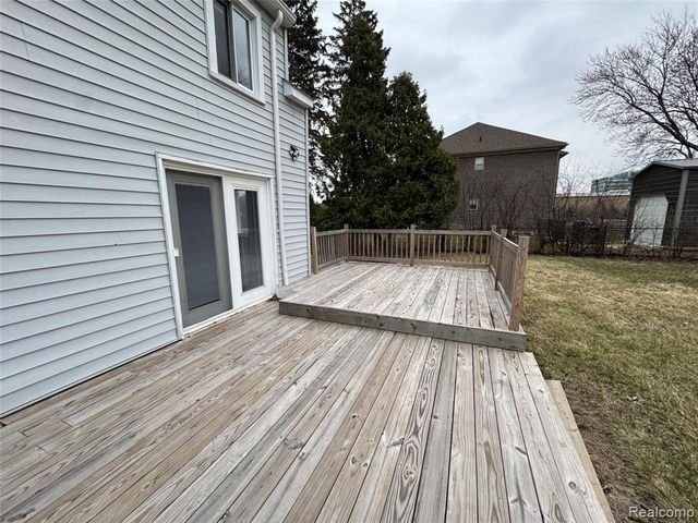 3165 Alpine Road, Troy, MI 48084