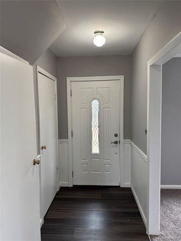 3165 Alpine Road, Troy, MI 48084