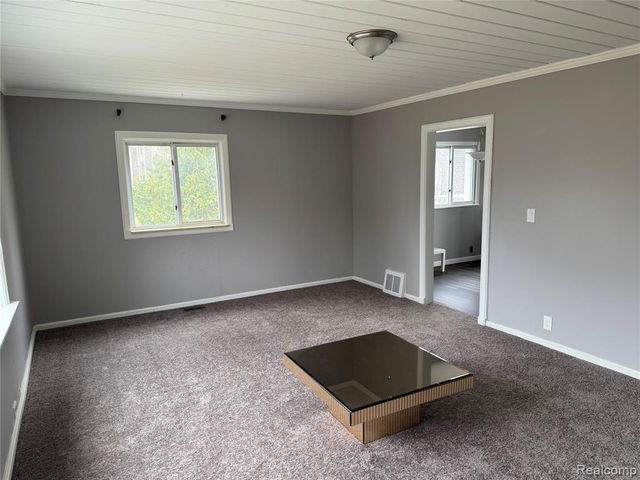 3165 Alpine Road, Troy, MI 48084