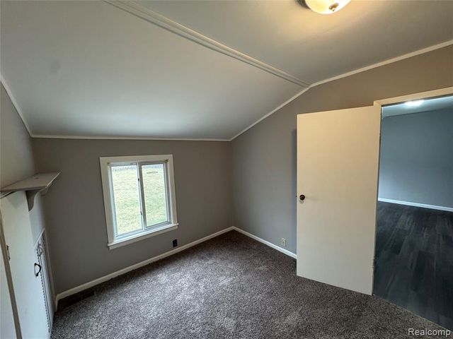 3165 Alpine Road, Troy, MI 48084