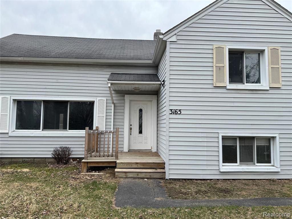 3165 Alpine Road, Troy, MI 48084