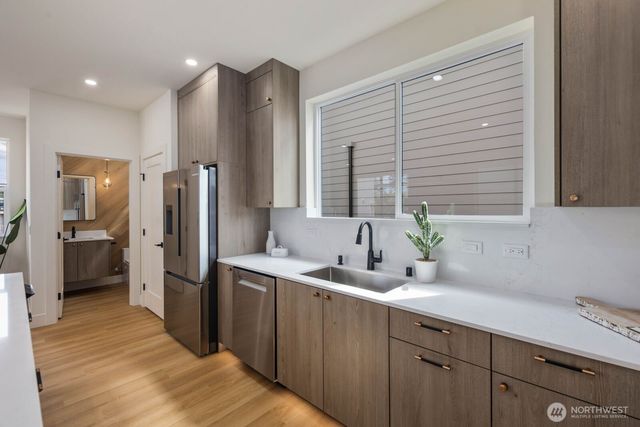 931 N 87th Street, Seattle, WA 98103