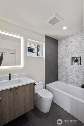931 N 87th Street, Seattle, WA 98103