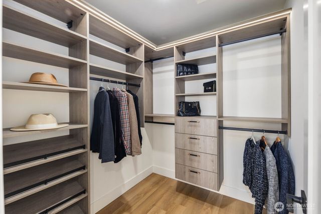 931 N 87th Street, Seattle, WA 98103