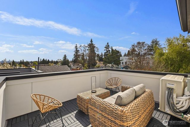931 N 87th Street, Seattle, WA 98103
