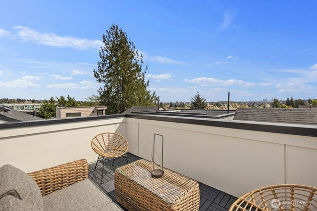 931 N 87th Street, Seattle, WA 98103