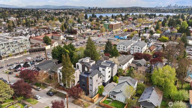 931 N 87th Street, Seattle, WA 98103