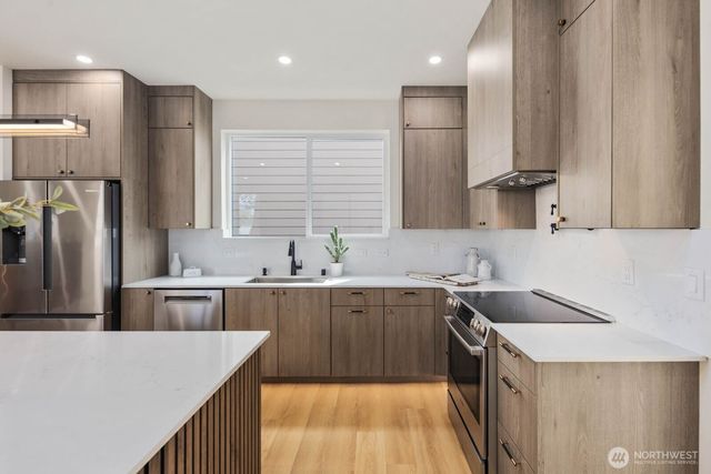931 N 87th Street, Seattle, WA 98103