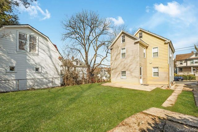 16 Mackey Avenue, Port Washington, NY 11050