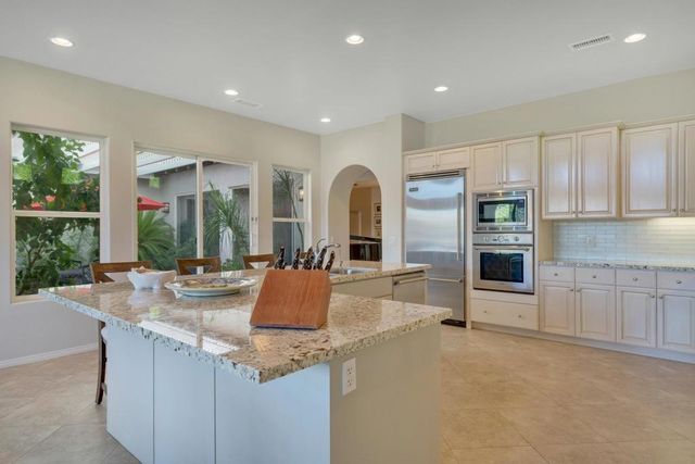 8 Via Santa Ramona, Rancho Mirage, CA 92270
